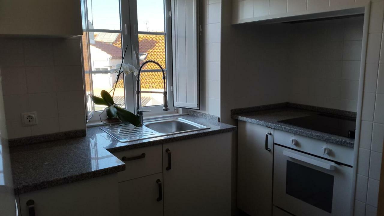 Apartamentos Tejo A Vista Lisbon Luaran gambar